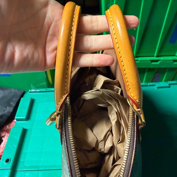 Louis Vuitton Alma PM Monogram | Authentic LV Satchel | Classic Handbag - Picture 11 of 17